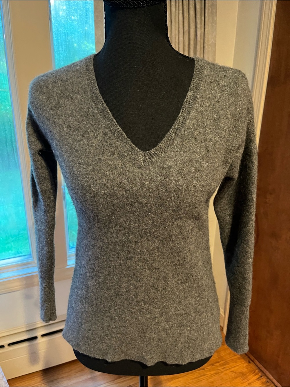 Halogen Cashmere Gray V-Neck Sweater